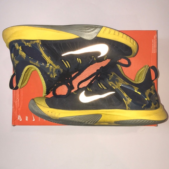 Paul George PE Size 9.5 Nike Zoom Hyperrev 2015 - Picture 3 of 8